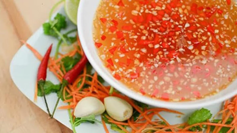 Nước trộn gỏi - 100 món ăn Việt